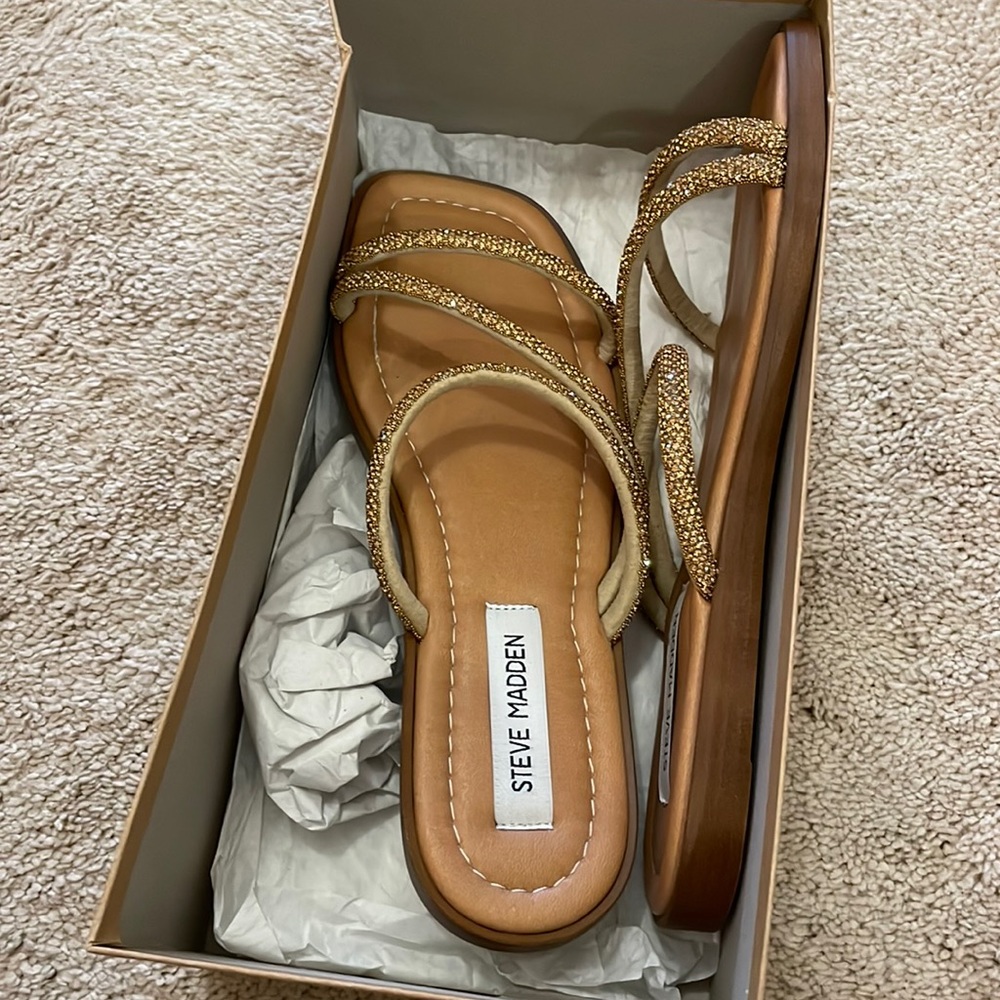 Steve Madden gold sandals NWT